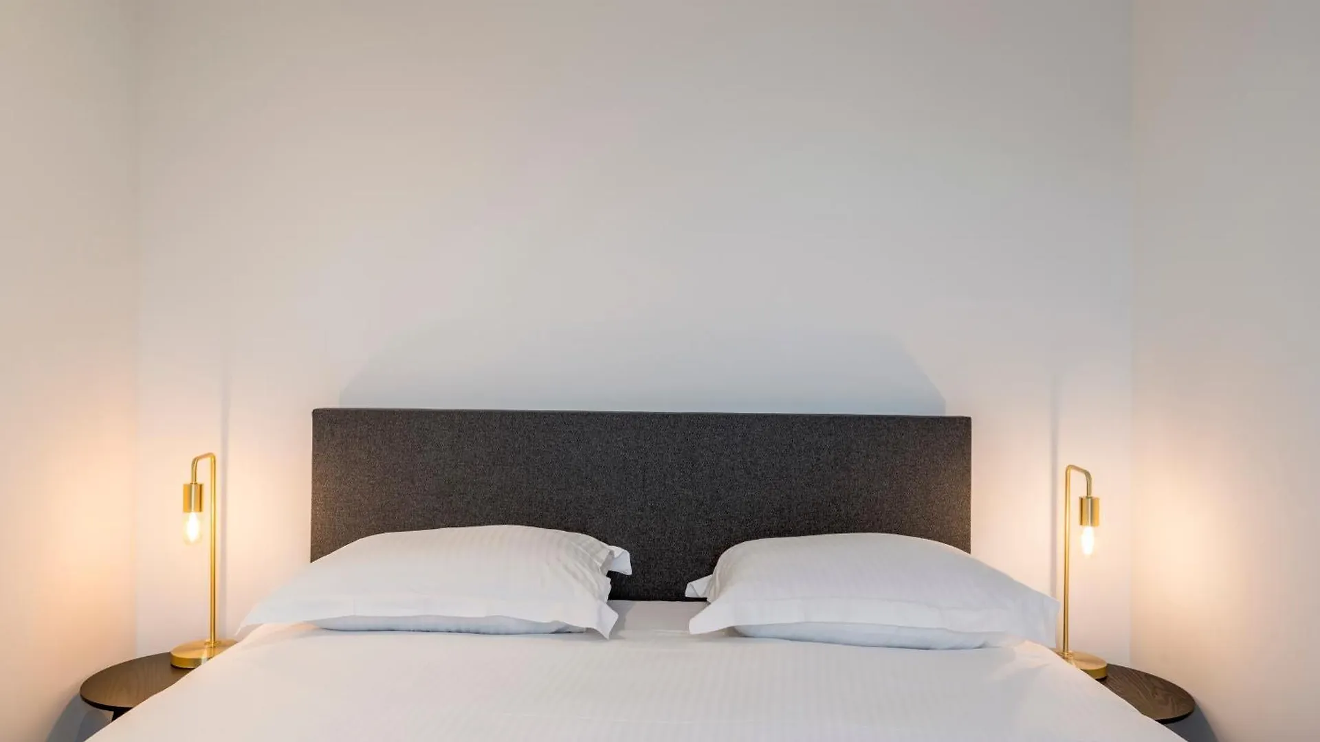 Prime Ghent Location, Stylish Duplex, 5Pax Apartment