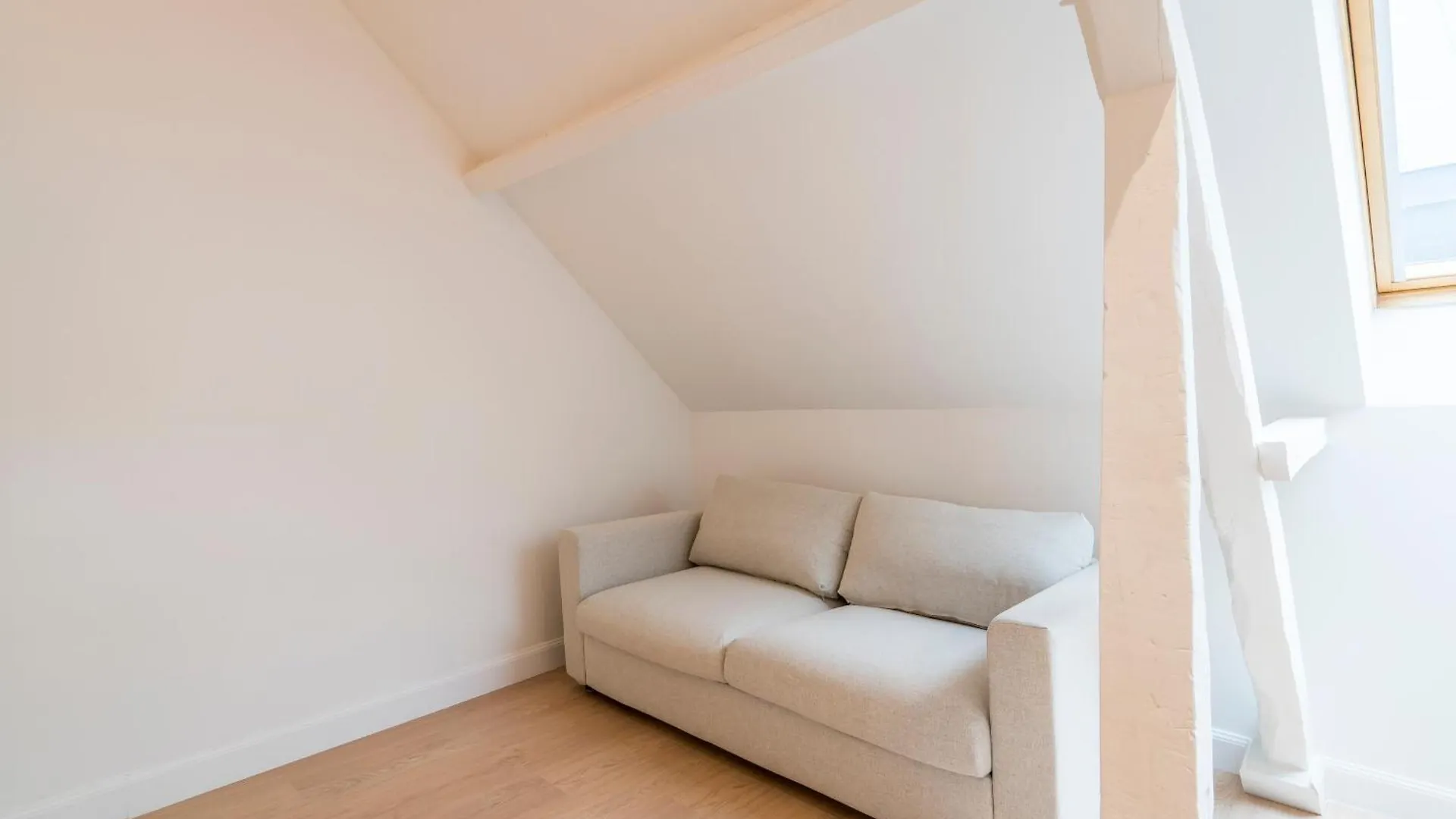 Prime Ghent Location, Stylish Duplex, 5Pax Apartment 0*,