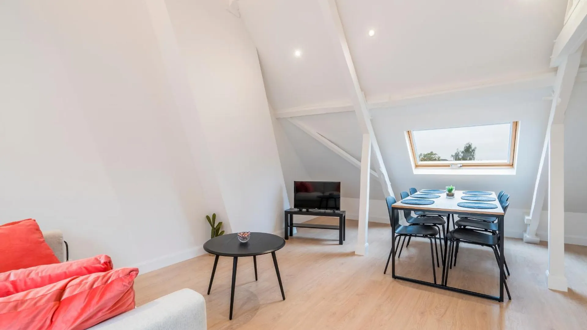 Prime Ghent Location, Stylish Duplex, 5Pax Lägenhet
